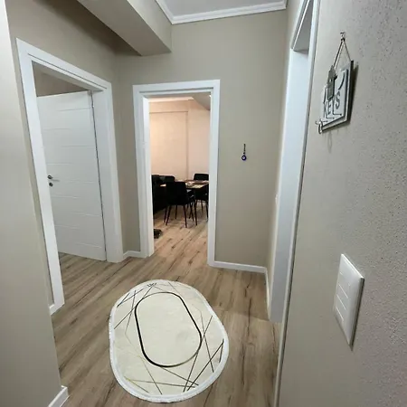 Modern And Cozy Oasis Near Center Apartment *